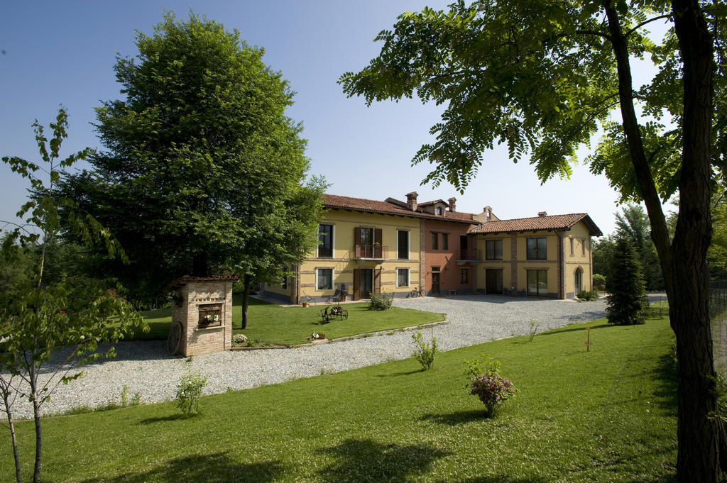 Agriturismo Cascina Monchiero Villa Bra Exterior photo